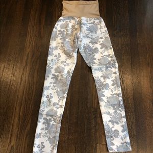 Maternity pea in the pod / mavi flower jeans xs